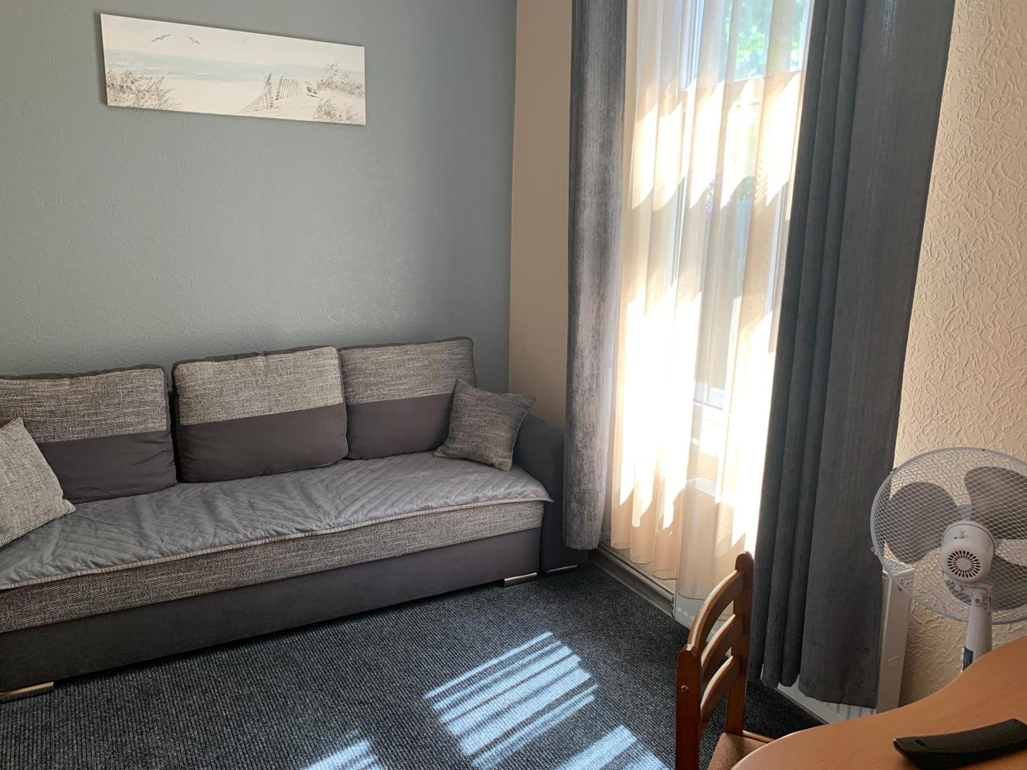 Portoss Hotel Ventspils Buitenkant foto