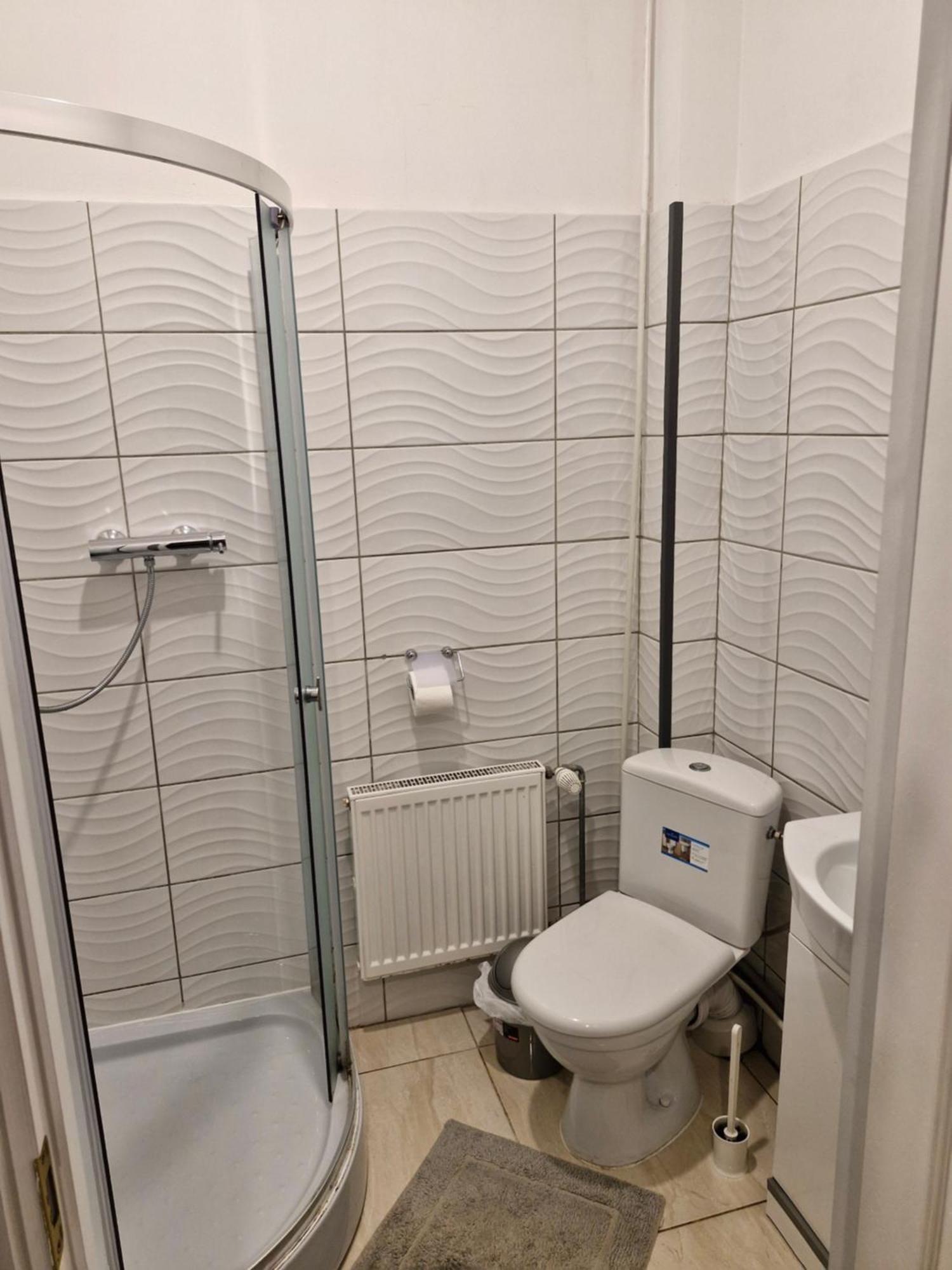 Portoss Hotel Ventspils Buitenkant foto