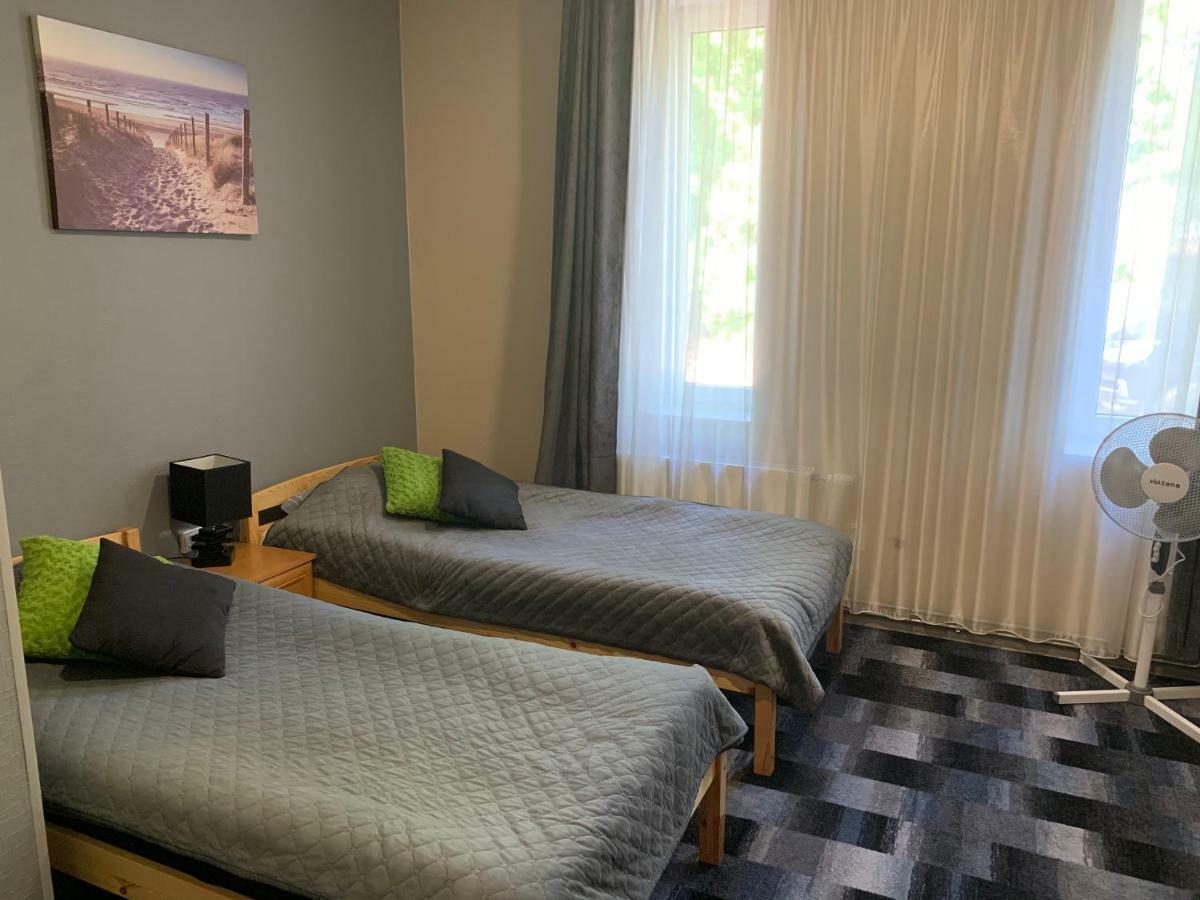 Portoss Hotel Ventspils Buitenkant foto