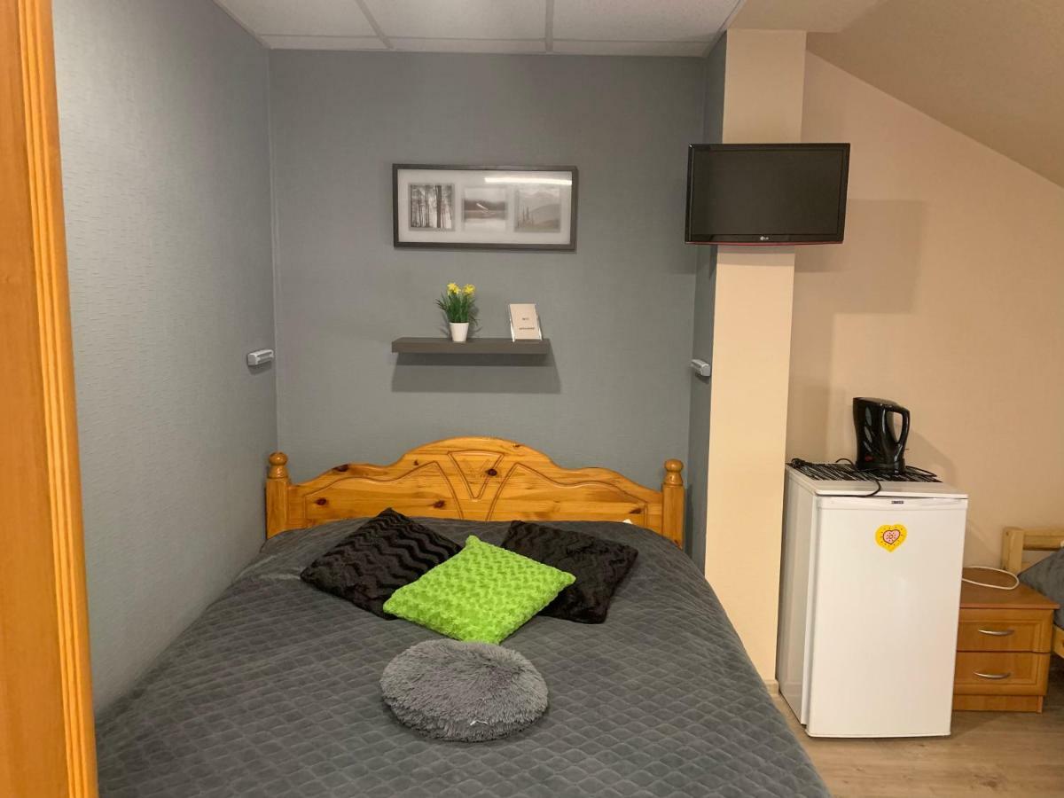 Portoss Hotel Ventspils Buitenkant foto
