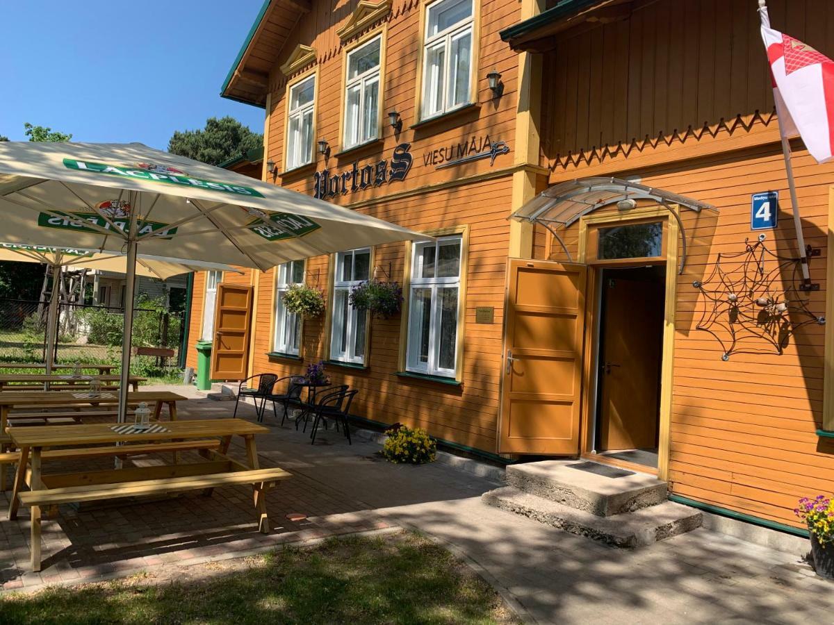 Portoss Hotel Ventspils Buitenkant foto